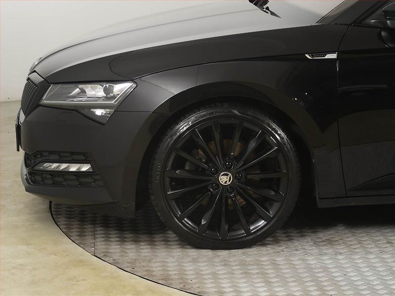 Škoda Superb (2020) Sportline 1.5 TSI - fotka 15 z 28