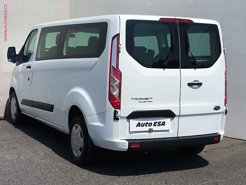 Ford Transit Custom (2022) 2.0TDCi L2 9míst, Trend, 96kW - fotka 6 z 19