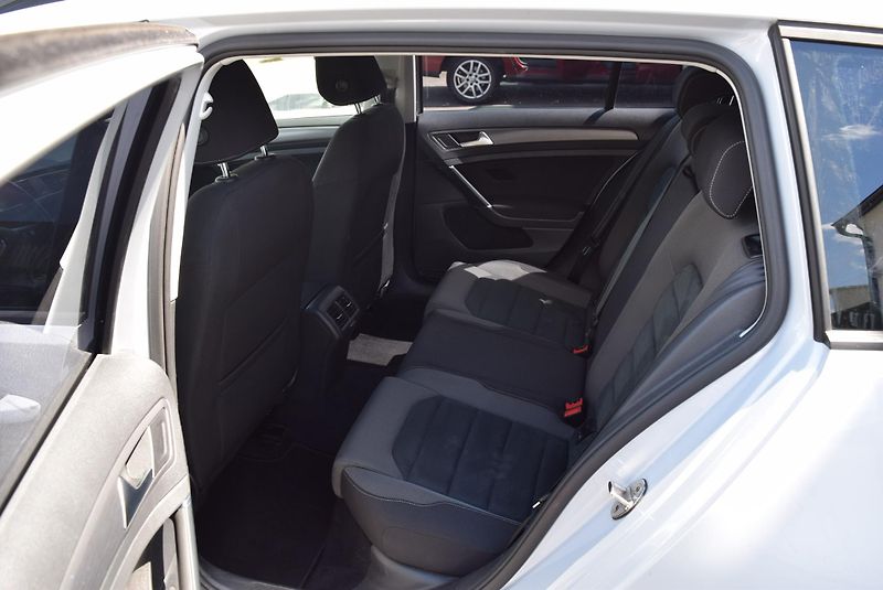 Volkswagen Golf Variant (2018) 1.4TSI 92kw CLBMT TAŽ NAVI APP - fotka 13 z 44