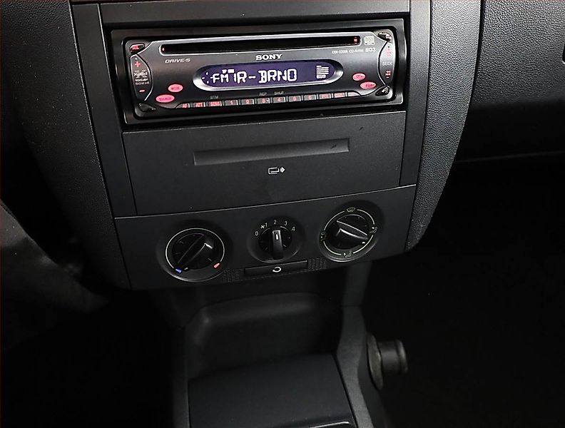 Škoda Fabia (2004) 1.2 12V, nová STK, CZ doklady - fotka 9 z 13