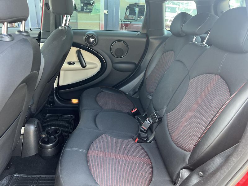 Mini Countryman Cooper S 140kw 4x4 AUTOMAT ČR - fotka 23 z 39