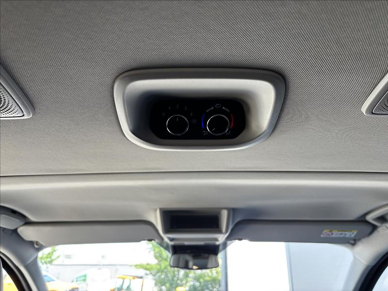 Ford Tourneo Custom 2,0 136kW TitaniumX L2 Webasto - fotka 15 z 36