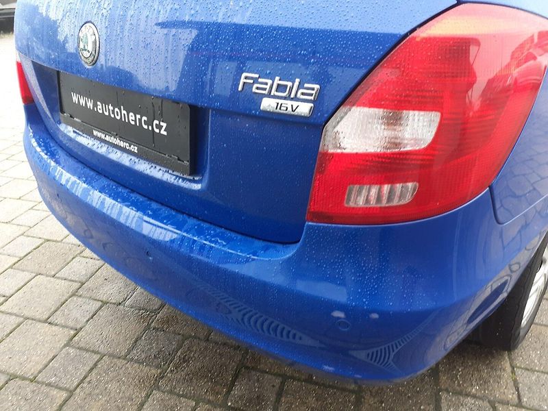 Škoda Fabia (2009) KOMBI 1.4 16V - fotka 17 z 38
