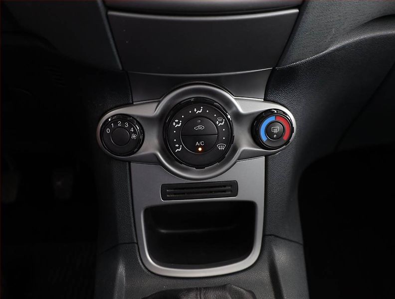 Ford Fiesta (2010) 1.25, po STK, jezdí výborně - fotka 10 z 14