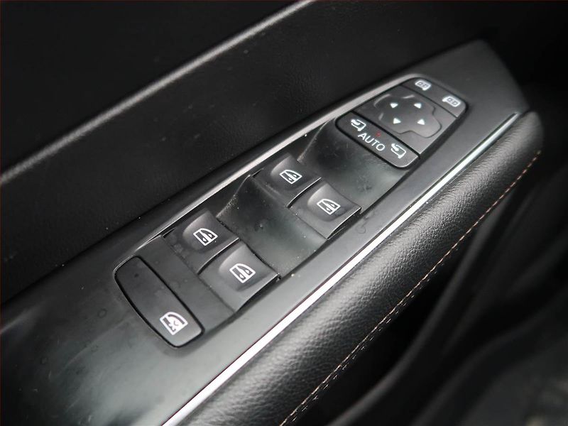 Renault Talisman (2017) Intens 1.6 dCi, Serv.kniha - fotka 16 z 17