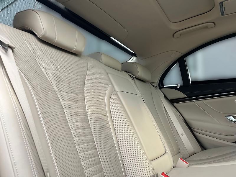 Mercedes-Benz Třídy S Třída S 560 4MATIC - fotka 18 z 18