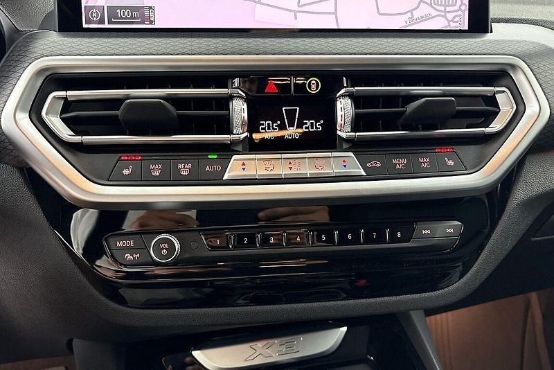 BMW X3 xDrive20d - fotka 20 z 26