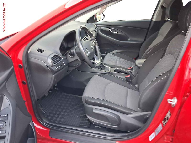 Hyundai i30 (2021) 1.0 T-GDi, ČR, Kamera - fotka 9 z 18