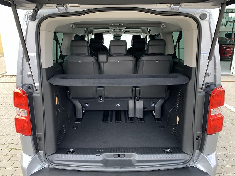 Toyota ProAce Verso L2 VIP WEBASTO 2.0 D-4D AT8 - fotka 5 z 32