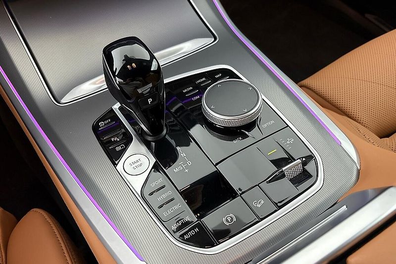 BMW X5 xDrive45e - fotka 23 z 26