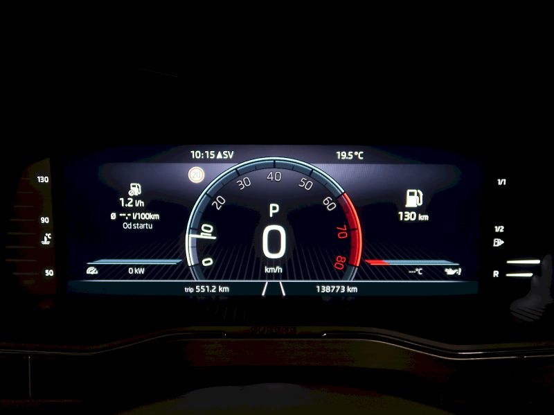 Škoda Superb (2022) STYLE 2.0TSI 140KW DSG - fotka 20 z 40