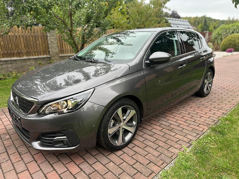 Peugeot 308 (2017) 1.2T 96kw - fotka 3 z 28