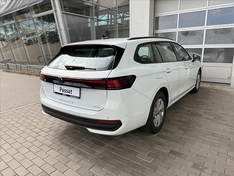 Volkswagen Passat (2025) 1,5 eTSI 110 kW mHEV - fotka 5 z 19