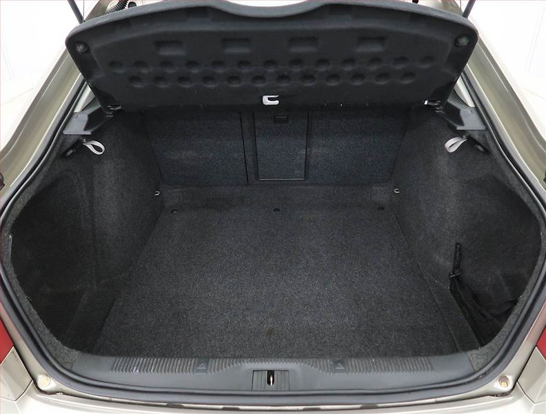 Škoda Octavia (2005) 2.0 TDI, Tempomat - fotka 13 z 19
