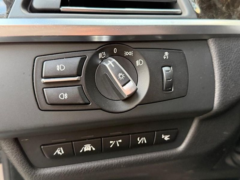 BMW Řada 6 650i xDrive, GC,CZ,TOP VÝBAVA - fotka 15 z 37