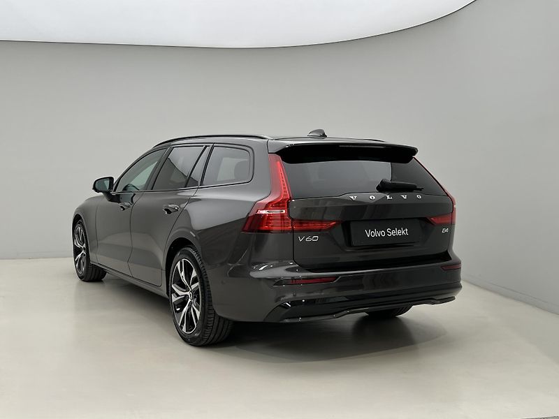Volvo V60 B4 DARK PLUS AUT - fotka 11 z 42