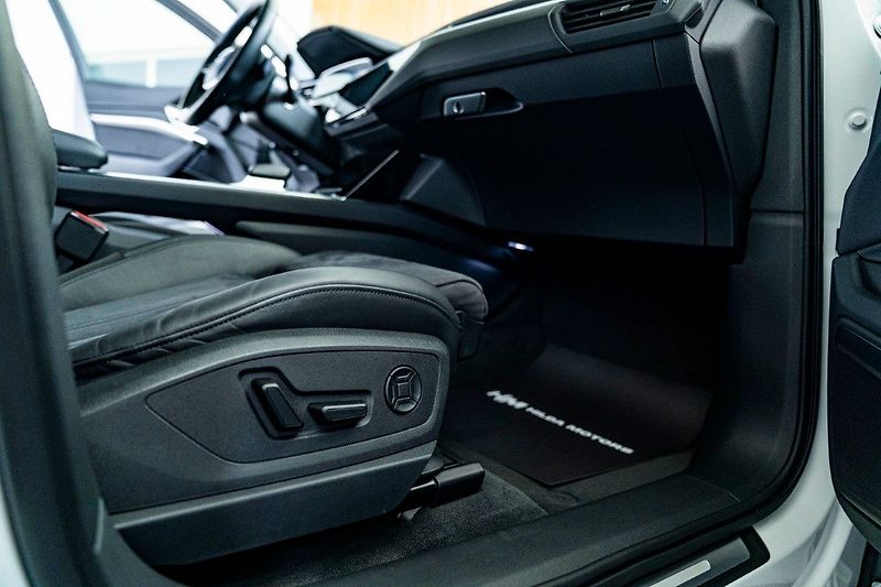 Audi e-tron 55 300kW Matrix Tažné ZÁRUKA - fotka 32 z 37