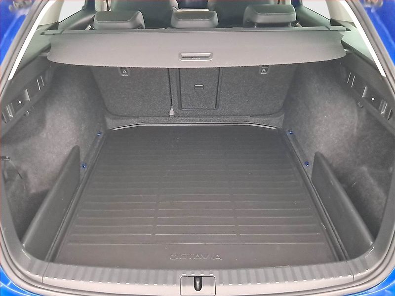Škoda Octavia (2023) 2.0 TDI - fotka 14 z 17