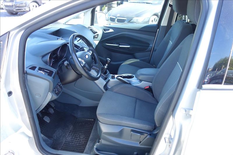 Ford C-MAX 1,6 TDCi 85KW, SERVIS. KN. - fotka 10 z 39