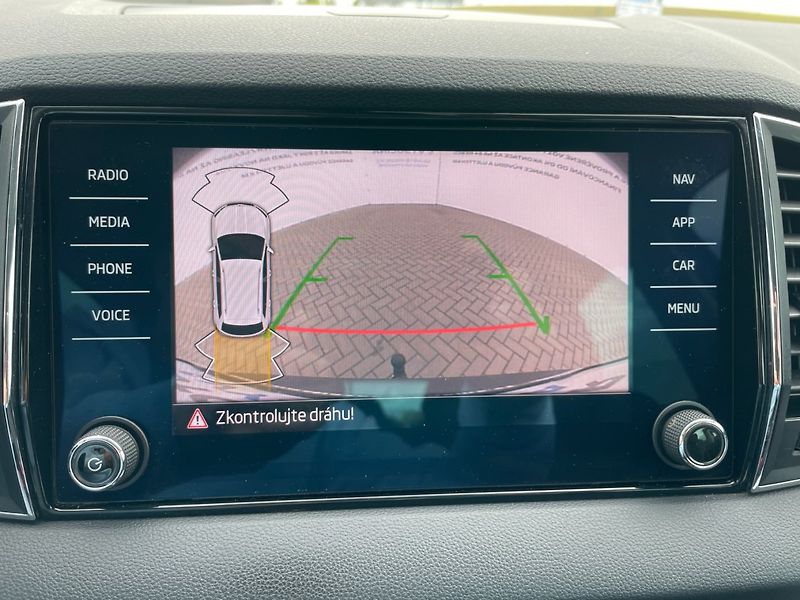 Škoda Karoq (2022) 2.0TDi 4x4! DSG! Style+! Tažné - fotka 42 z 46