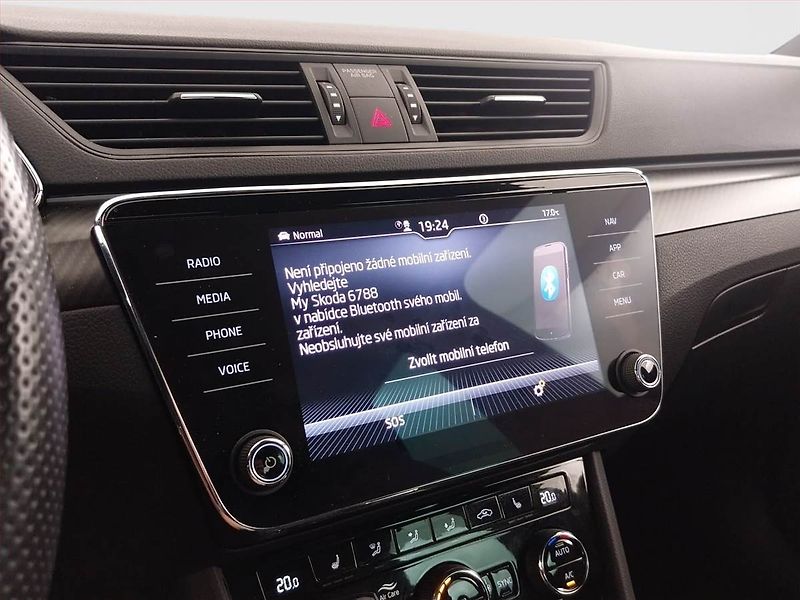 Škoda Superb (2022) Sportline 2.0 TDI - fotka 22 z 22