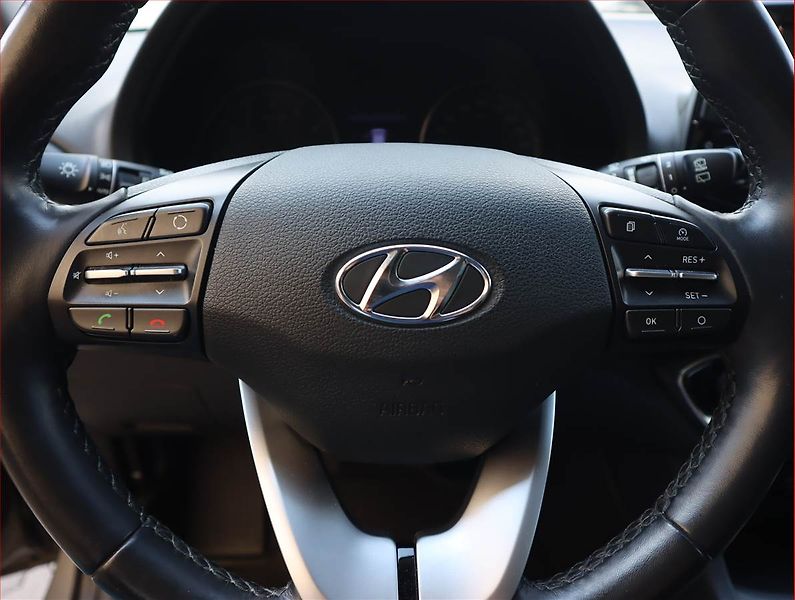 Hyundai i30 (2019) Comfort 1.4 CVVT, Serv.kniha - fotka 19 z 20