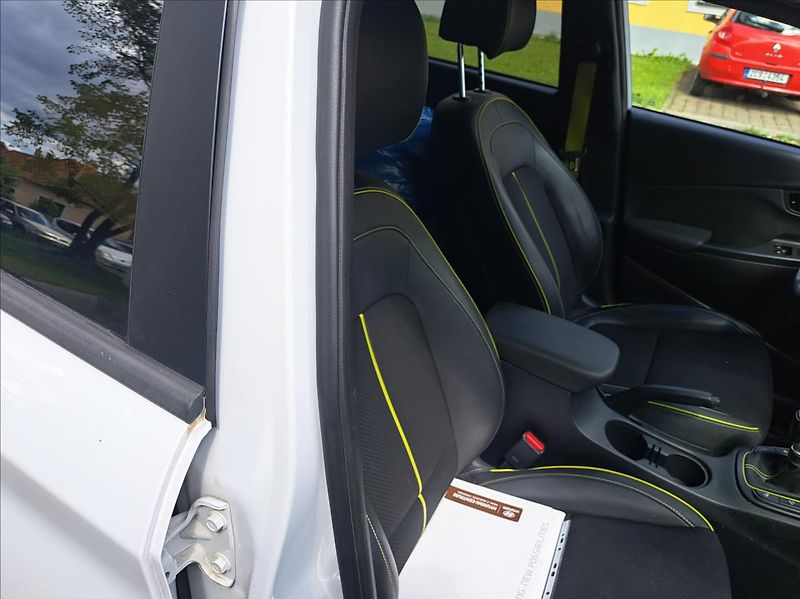 Hyundai Kona 1,0 T-GDI - fotka 50 z 56