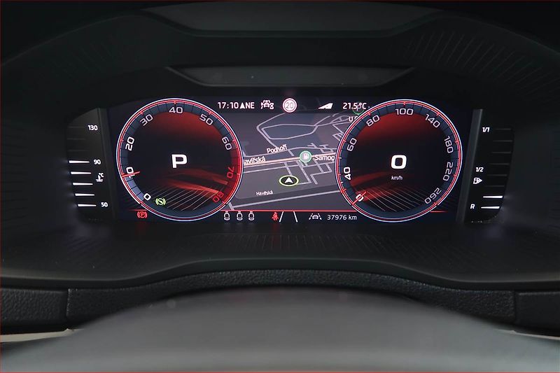 Škoda Karoq (2024) Sportline 1.5 TSI - fotka 11 z 19