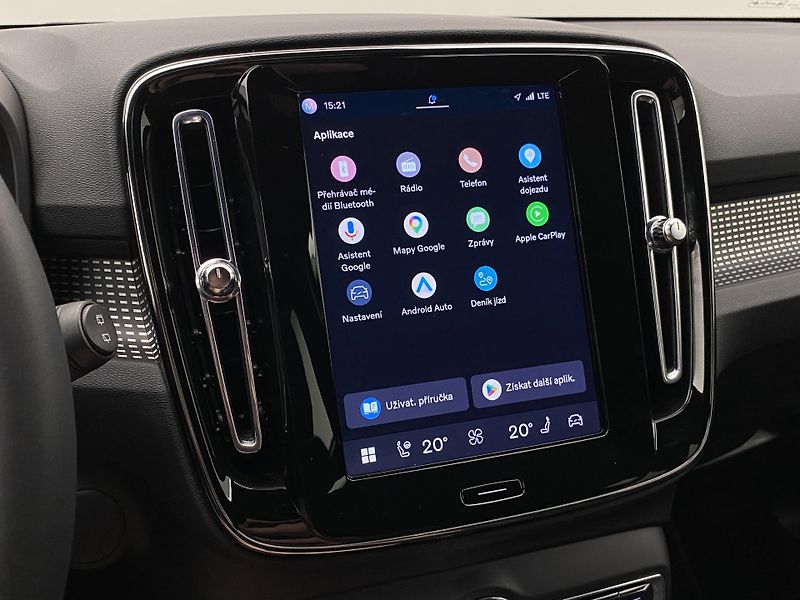 Volvo XC40 PURE ELECTRIC RECHARGE PLUS - fotka 8 z 51