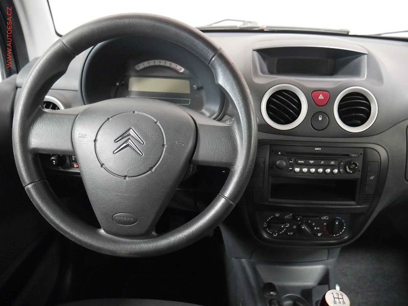 Citroën C3 (2009) 1.4 i, AC, tažné - fotka 11 z 16