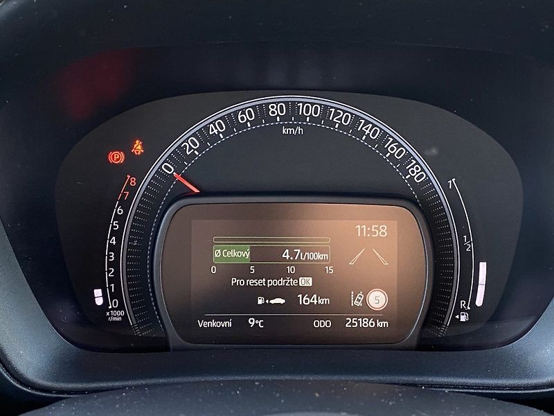 Toyota Aygo 1.0i, ČR, Comfort Business - fotka 12 z 20