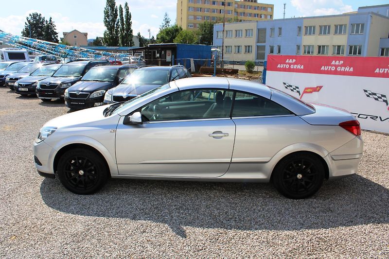 Opel Astra (2007) REZERVACE - fotka 6 z 18