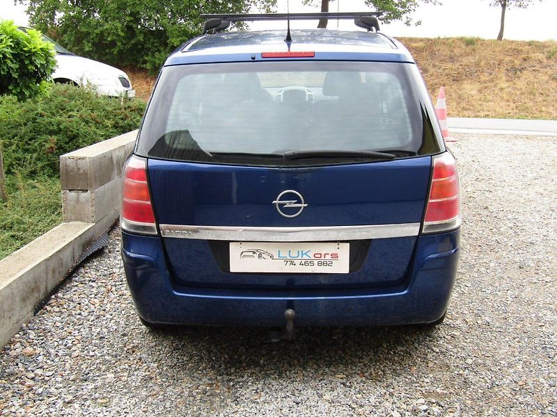 Opel Zafira (2005) 1.6 16V  7 MÍST - fotka 12 z 35