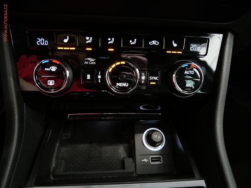 Škoda Superb (2018) 2.0TDi 4x4, SportLine, DSG - fotka 18 z 20