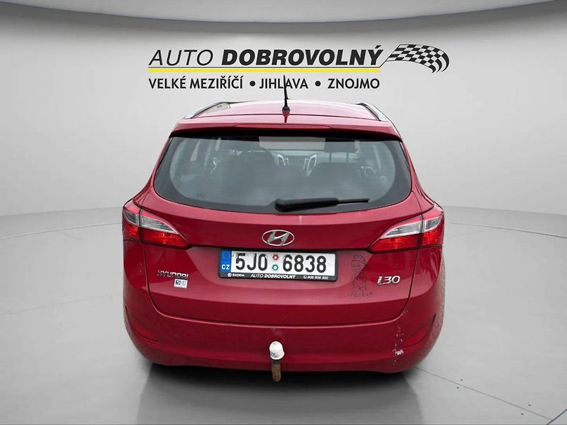 Hyundai i30 Hyudai 1.6i  MT6 (88kW/120k)/6 - fotka 6 z 24