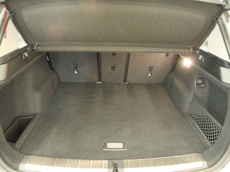 BMW X1 (2019) 2.0D XDRIVE18D, 2.maj,ČR, AT - fotka 7 z 23