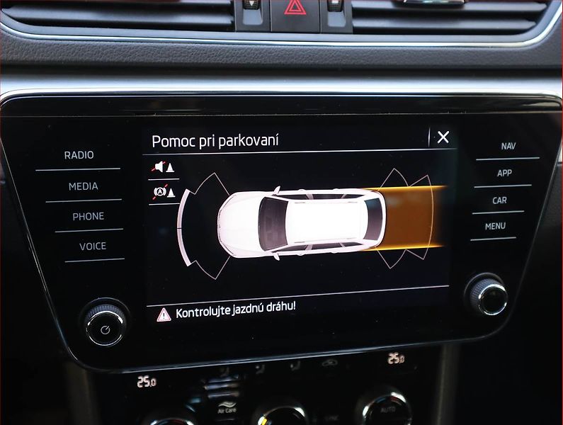 Škoda Superb (2021) Ambition 1.5 TSI, Automat - fotka 22 z 22