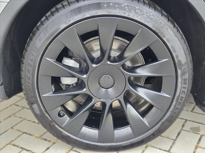 Tesla Model Y 0,0 LR 4x4 FSD Tažné 94% Záruk - fotka 22 z 22