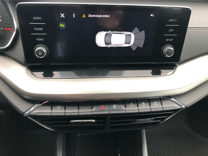 Škoda Octavia 2,0TDi 85kW AMBITION PLUS - fotka 21 z 28