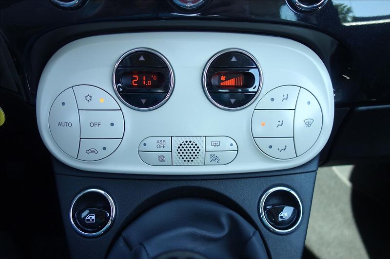 Fiat 500C 1,0 i BSG, SERVIS. KN., NAVI. - fotka 22 z 41