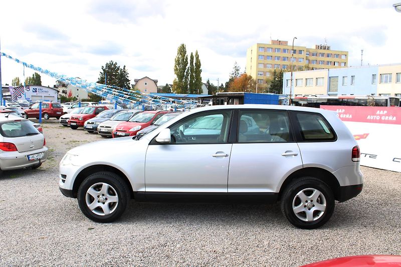 Volkswagen Touareg (2007) 2.5 TDI R5 PRUŽINY XENONY KŮŽE - fotka 4 z 19