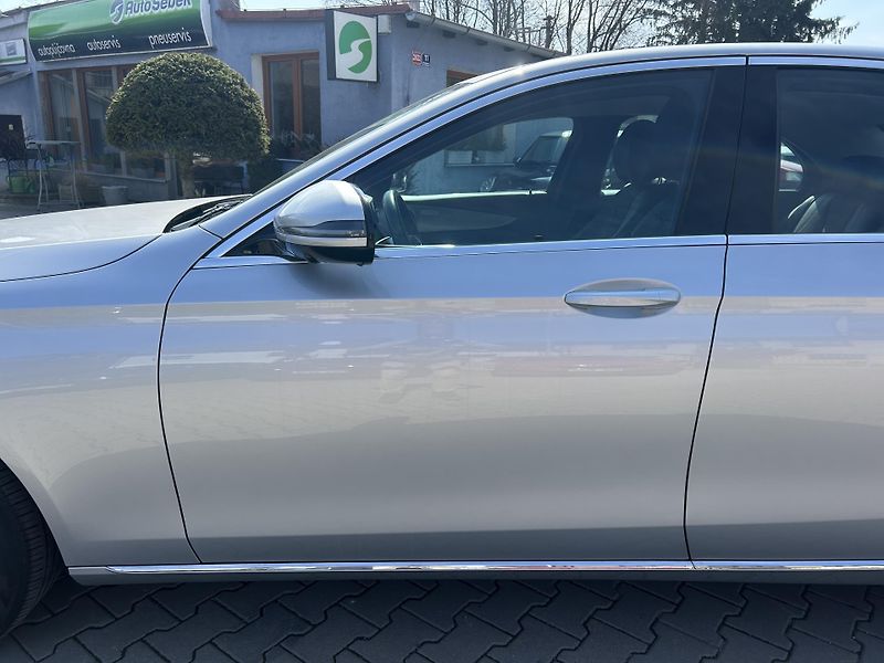 Mercedes-Benz Třídy E E 350d 190kW nové v ČR 58639km - fotka 18 z 61