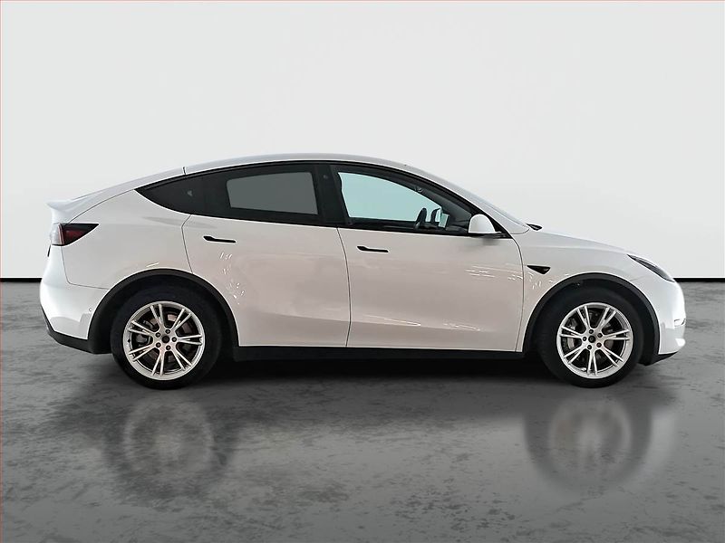 Tesla Model Y (2022) Long Range AWD 79kWh, SoH 91% - fotka 6 z 23