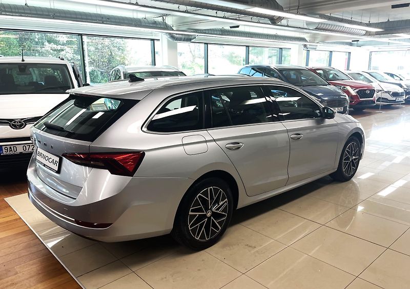 Škoda Octavia 1.5 TSI, 110 KW, STYLE, ČR - fotka 6 z 27