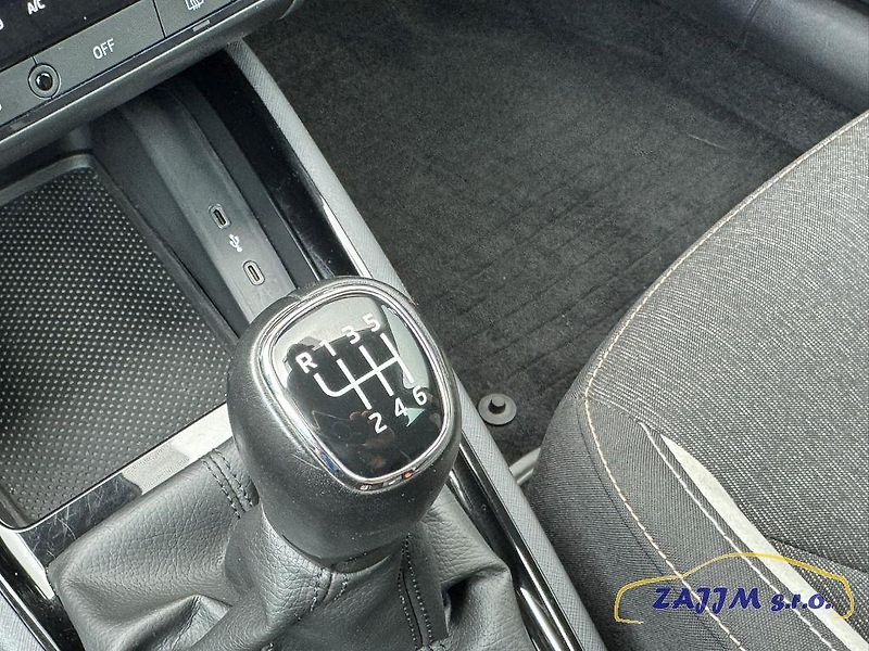Škoda Scala Style plus 81kw + el kufr - fotka 25 z 51
