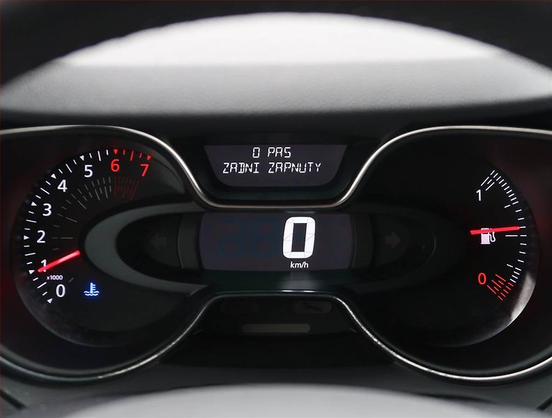 Renault Captur (2018) Limited 0.9 TCe, Serv.kniha - fotka 11 z 21