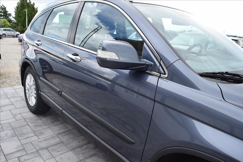 Honda CR-V 2,2 d 103KW TAŽNÉ 4X4 2XKOLA - fotka 9 z 50