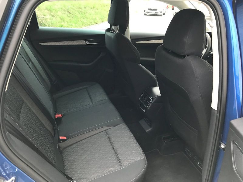 Škoda Karoq (2024) SEL TOP TS 110/1.5 M6F - fotka 14 z 28
