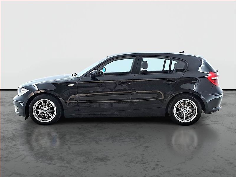 BMW Řada 1 (2008) 118i, Tempomat - fotka 3 z 15