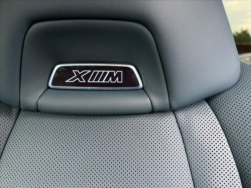 BMW XM 4.4 - fotka 39 z 48